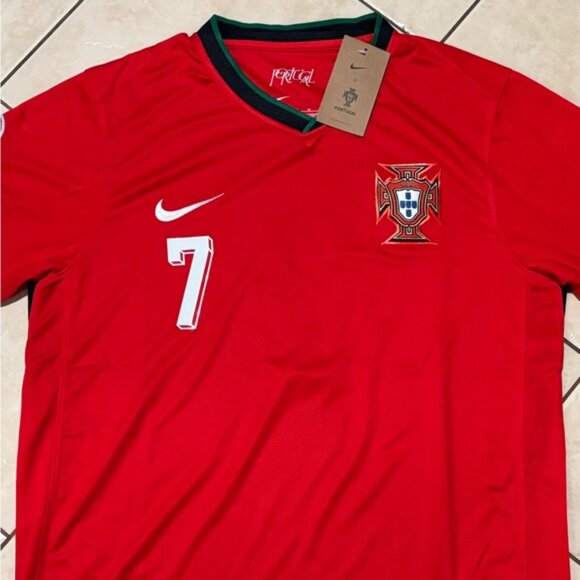 Al Nassr FC Portugal Cristiano Ronaldo Jersey # 7 , Unisex - Picture 4 of 16